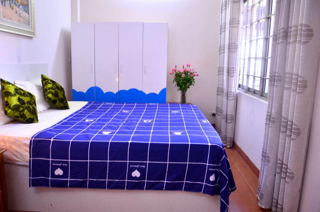 Mia House - Center *